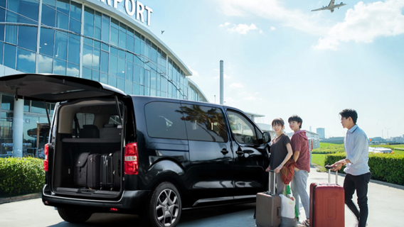 7 Seater Car Hire Dubai